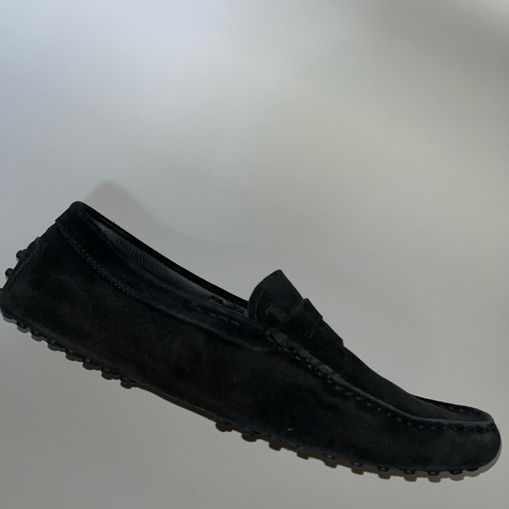 Tods black Gommino driving shoes in suede. - Picture 5 of 9